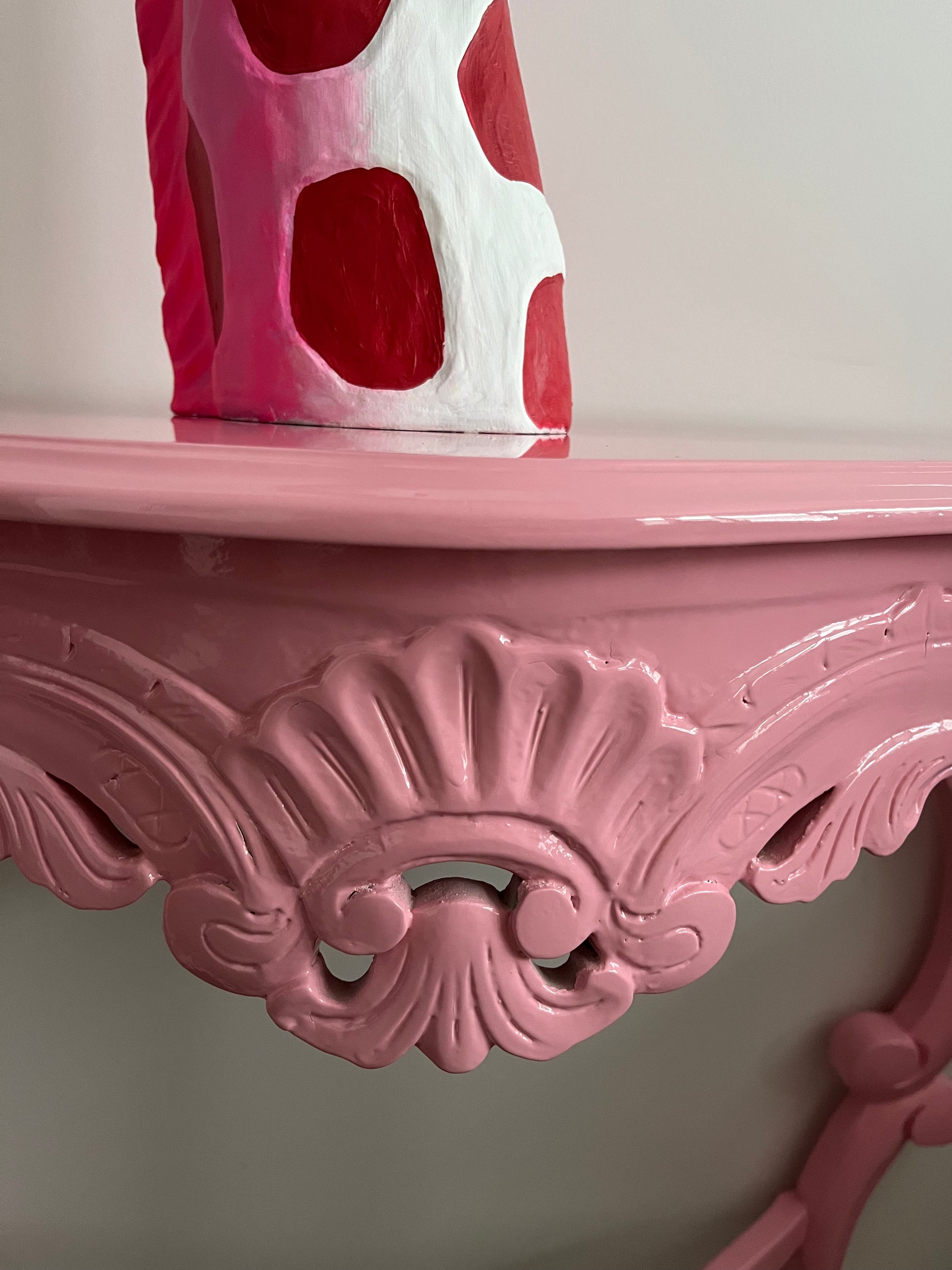 Pink Table Column Gorgeous Pink Glossy Table – Vibrant Villa