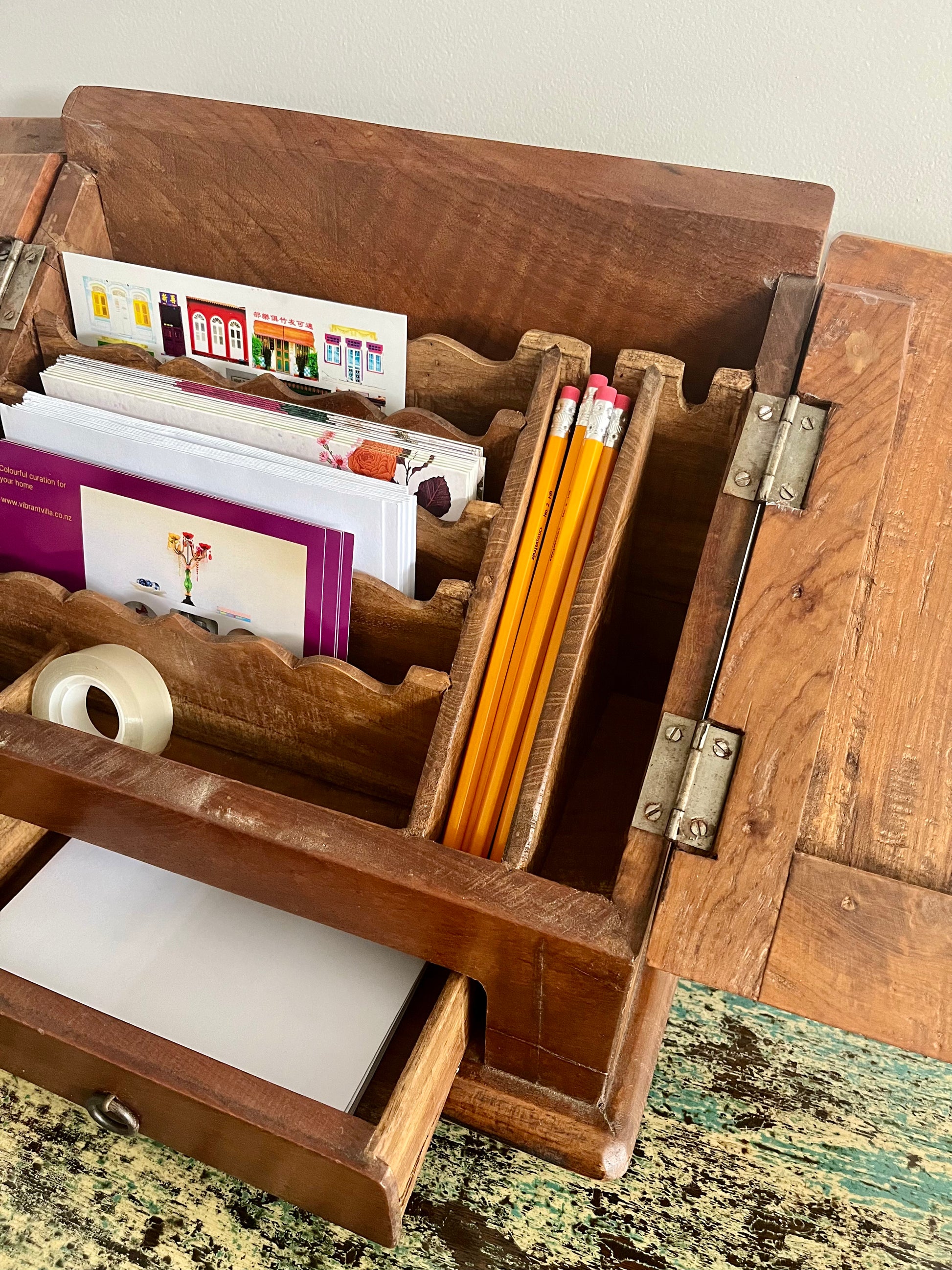 Compendium Desk Vintage Desk Compendium – Vibrant Villa