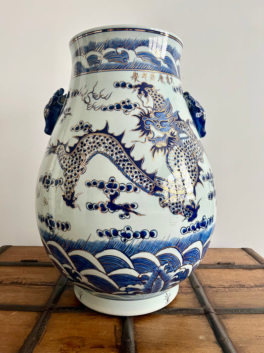 Large and Beautiful Oriental Vase/ Umbrella Stand