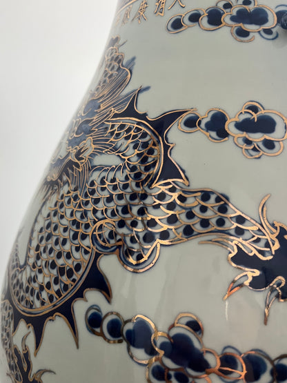 Large and Beautiful Oriental Vase/ Umbrella Stand