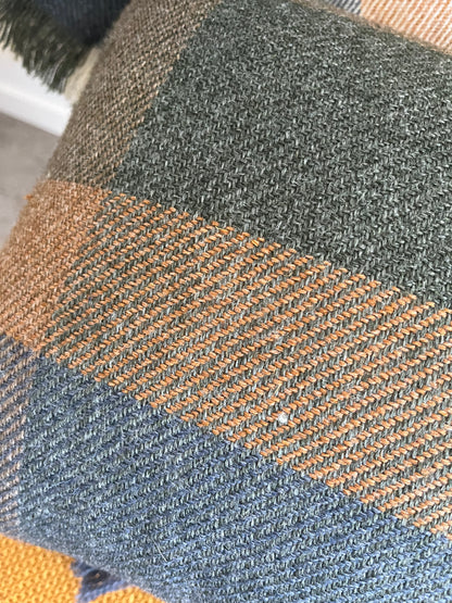 Nood Check Throw and Cushion Set