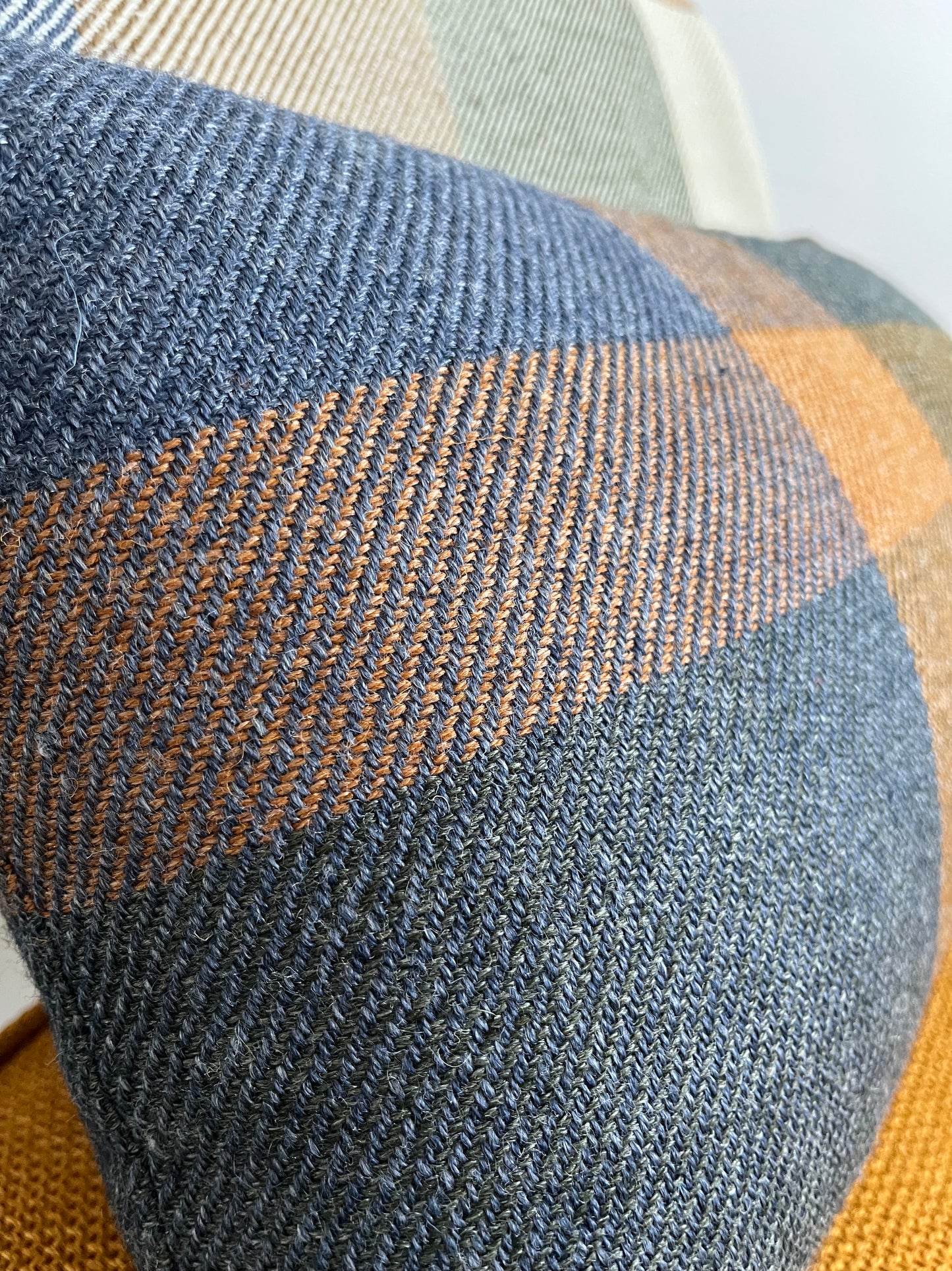 Nood Check Throw and Cushion Set