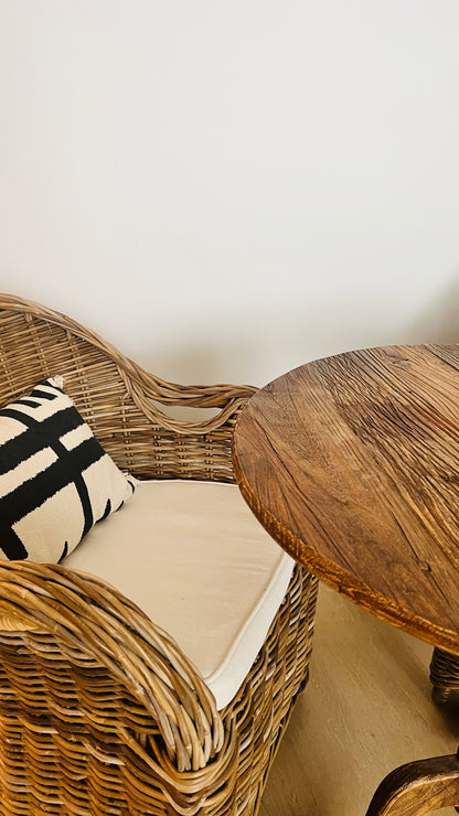Beautiful Rustic Wicker & Wooden Dining Set