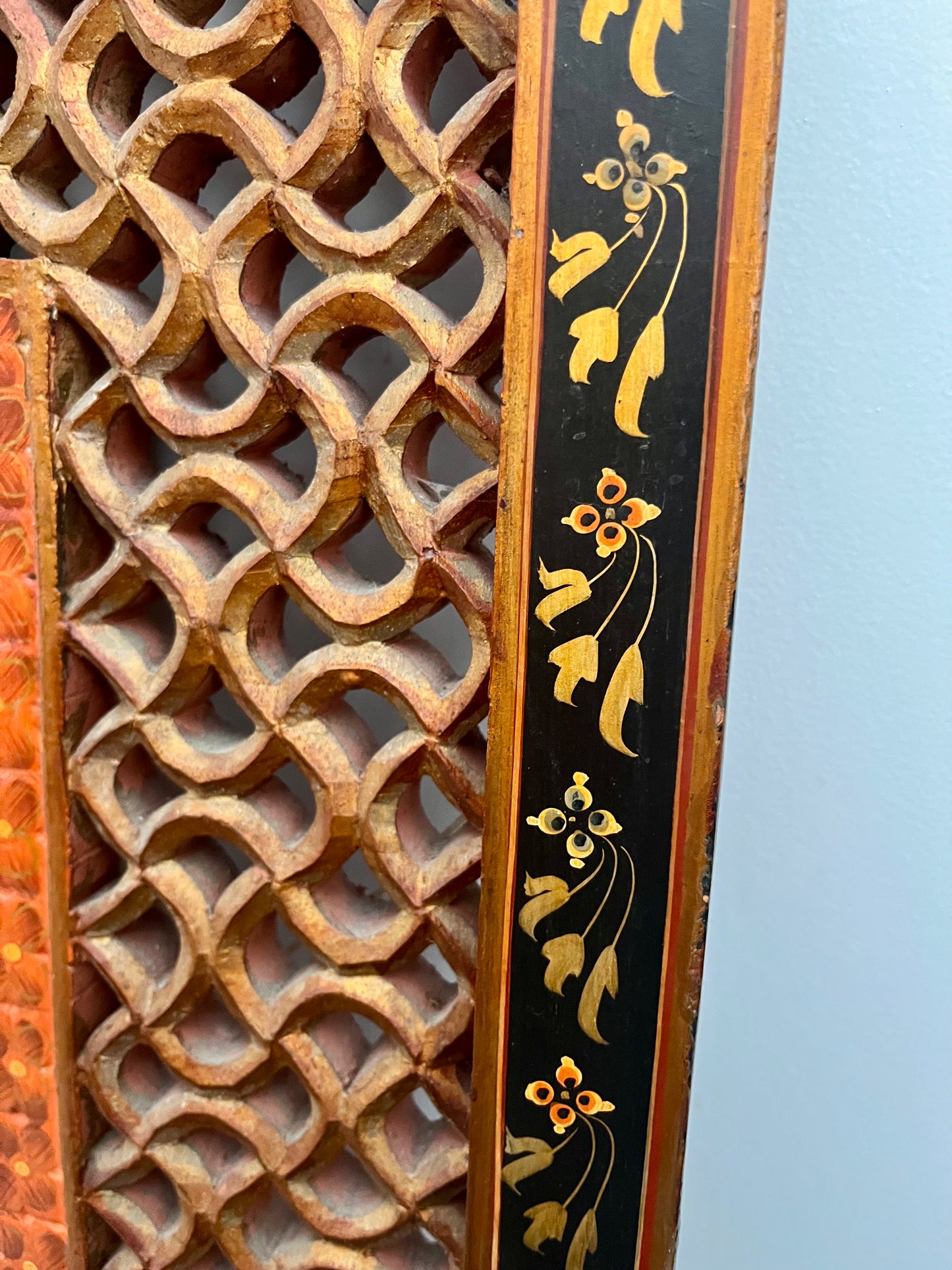 Decorative Wooden Wall Mirror