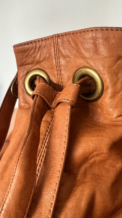 Witchery Tan Leather Bucket Bag