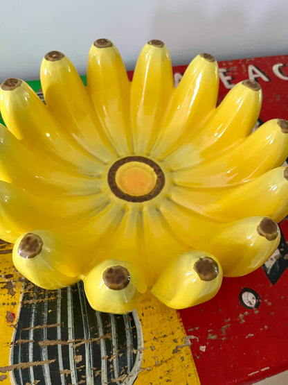 Ceramic Banana Bowl with Decorative Porcelain Balls