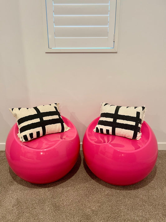 Cute Pair of Pink Ball Chairs