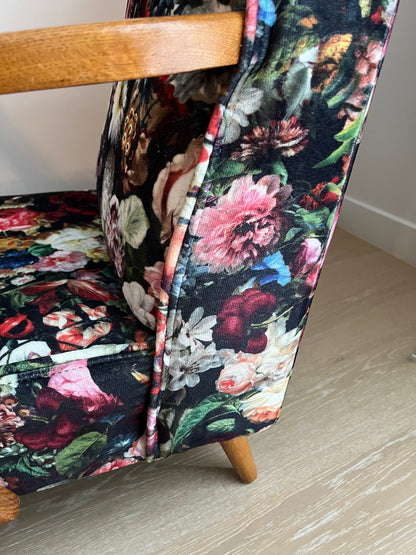 Stunning Mid Century Chair