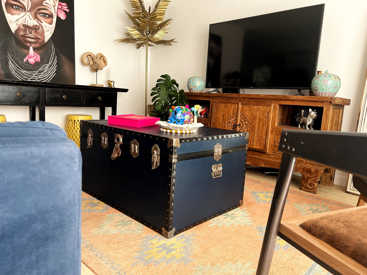 Awesome Blue Vintage Steamer Trunk