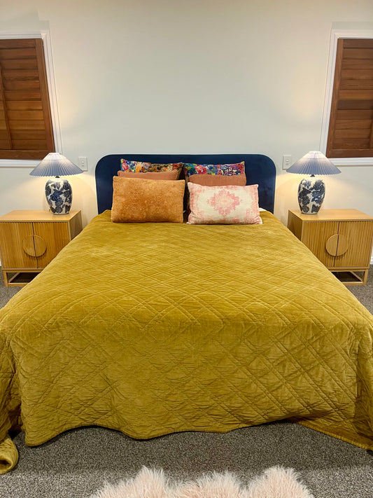 Pretty Pair of Table Lamps