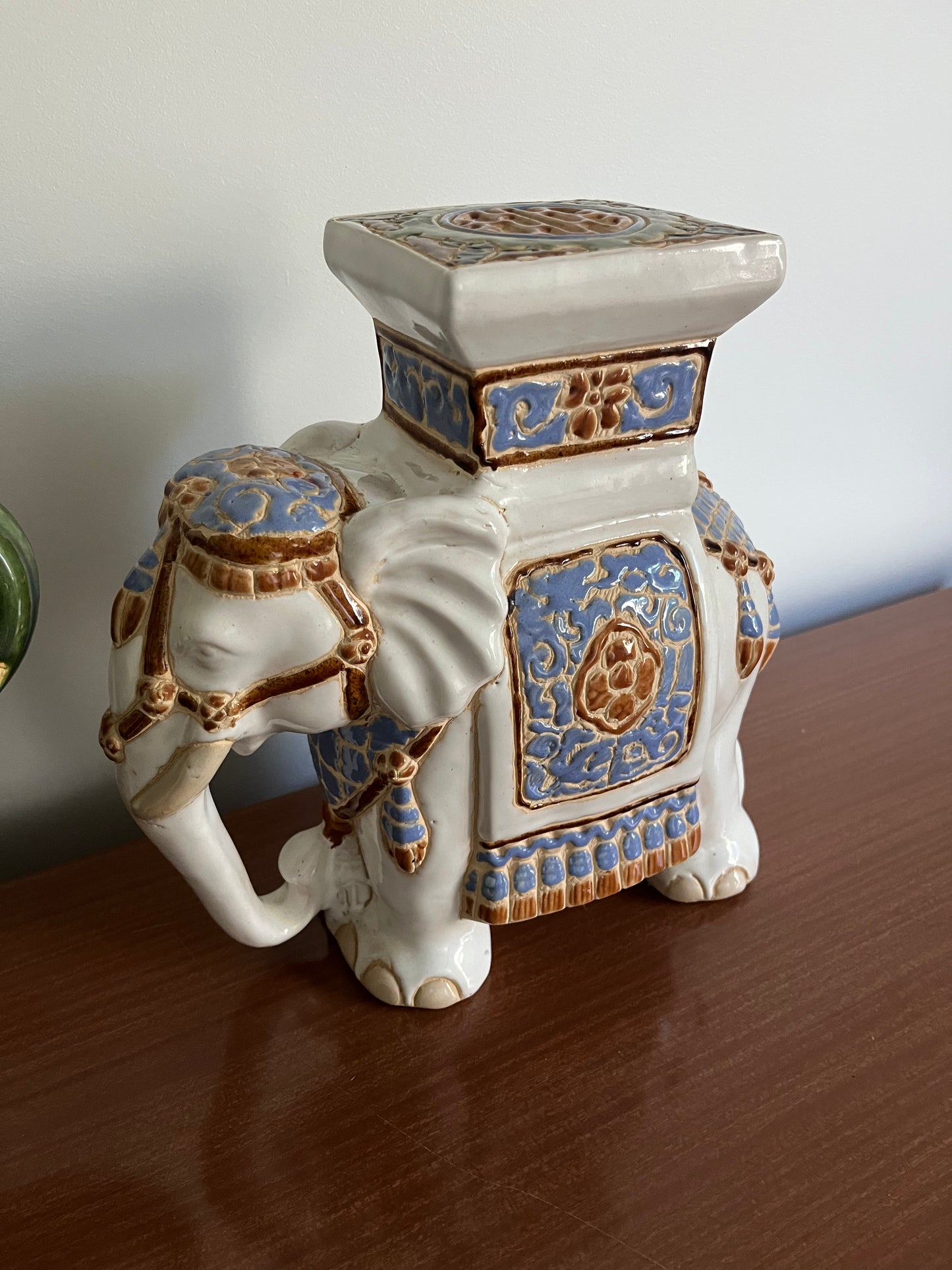Cute Ceramic Elephant Pair