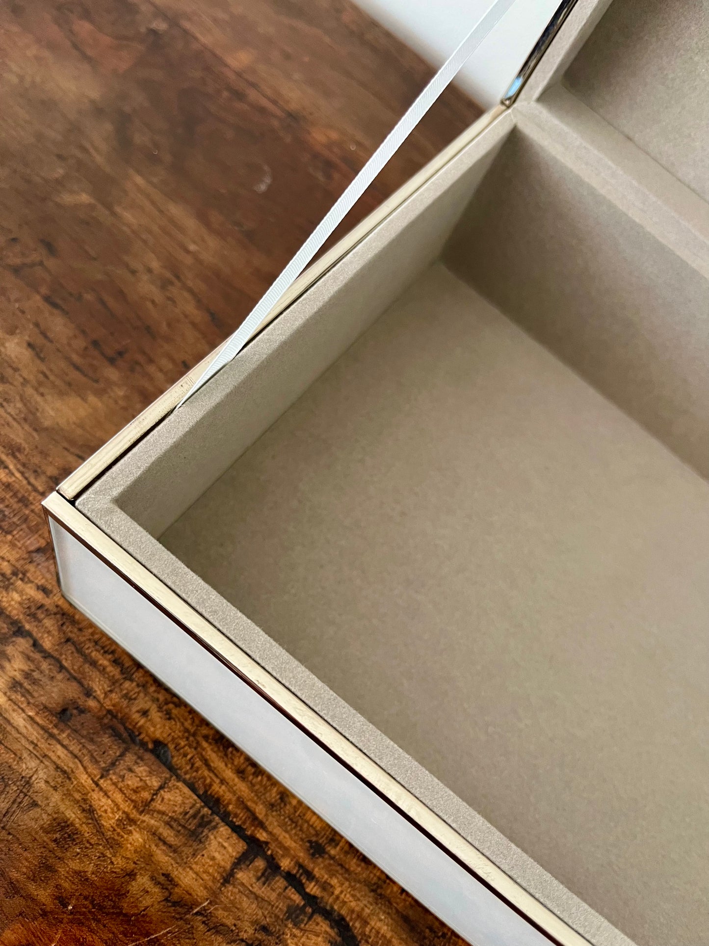 Bee Jewellery Box