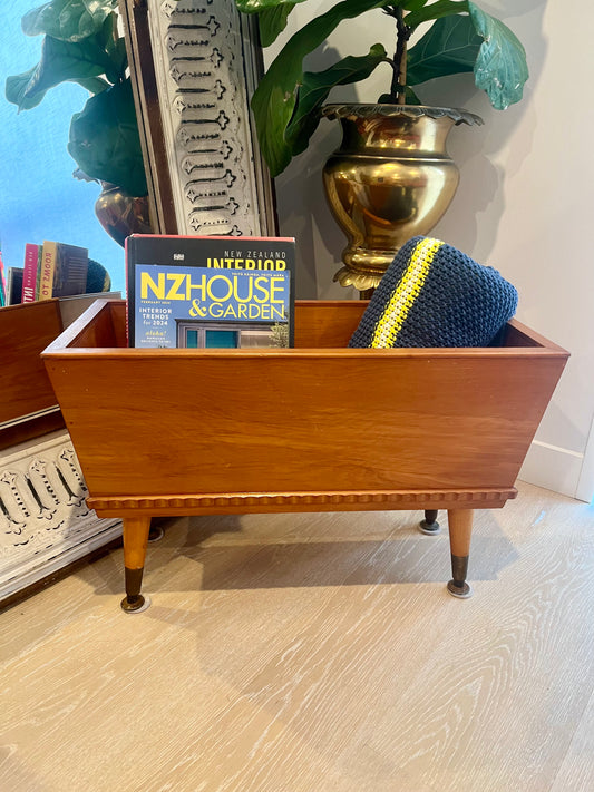 Stunning Vintage Wooden Planter Box/ Magazine Holder