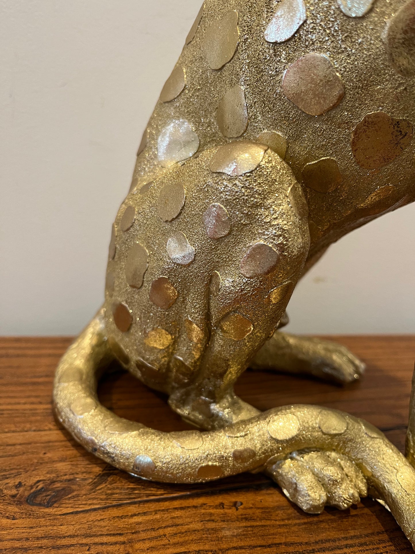 Stunning Leopard Sculpture