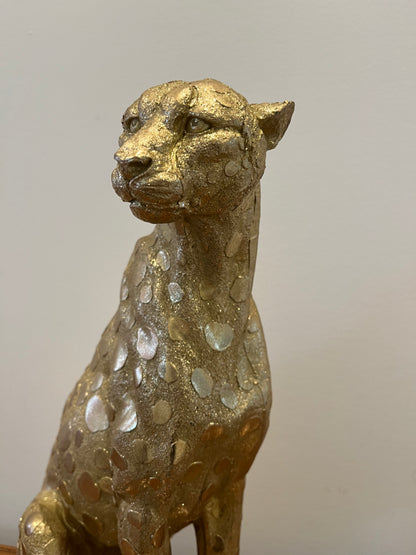 Stunning Leopard Sculpture