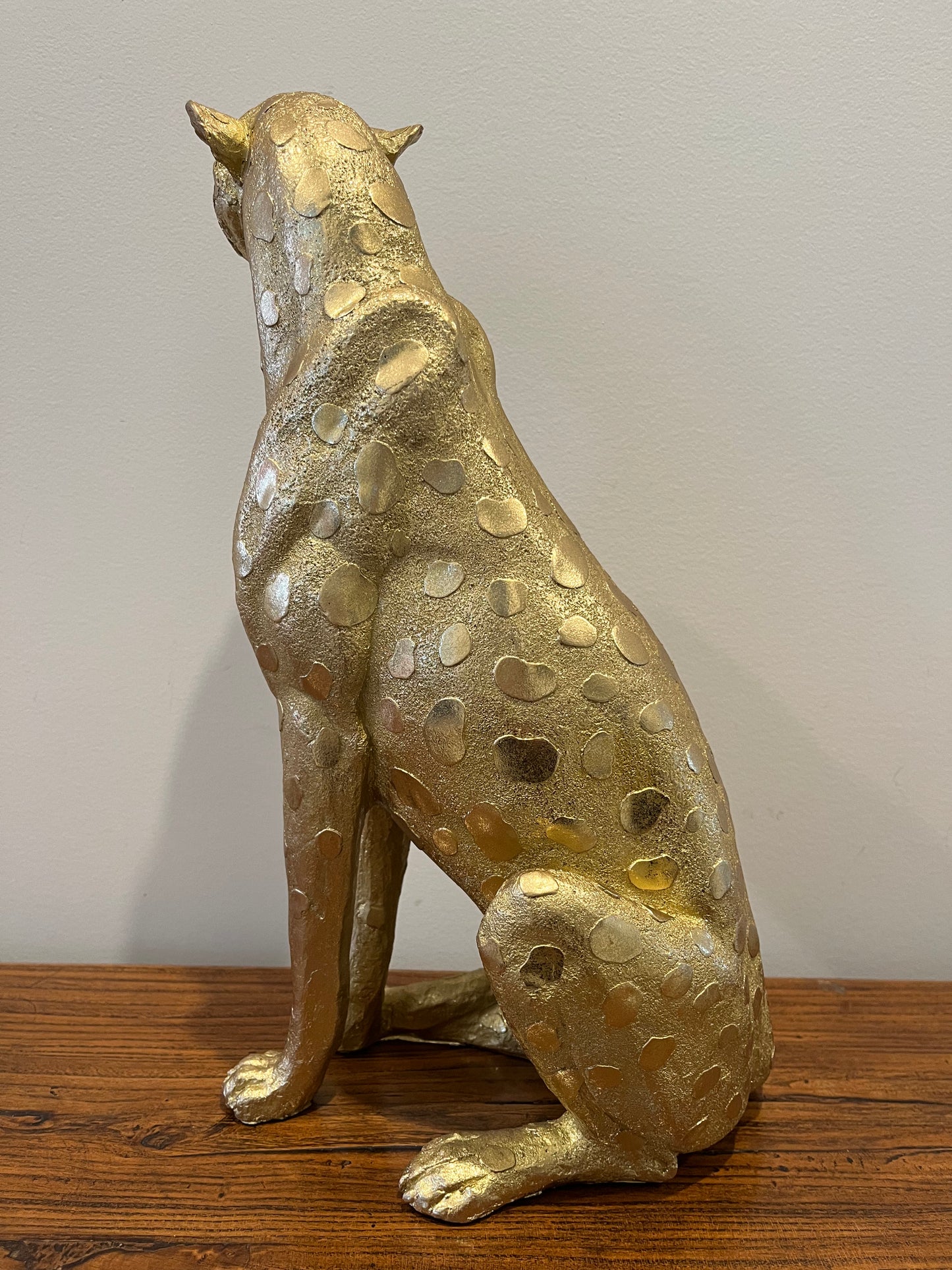 Stunning Leopard Sculpture