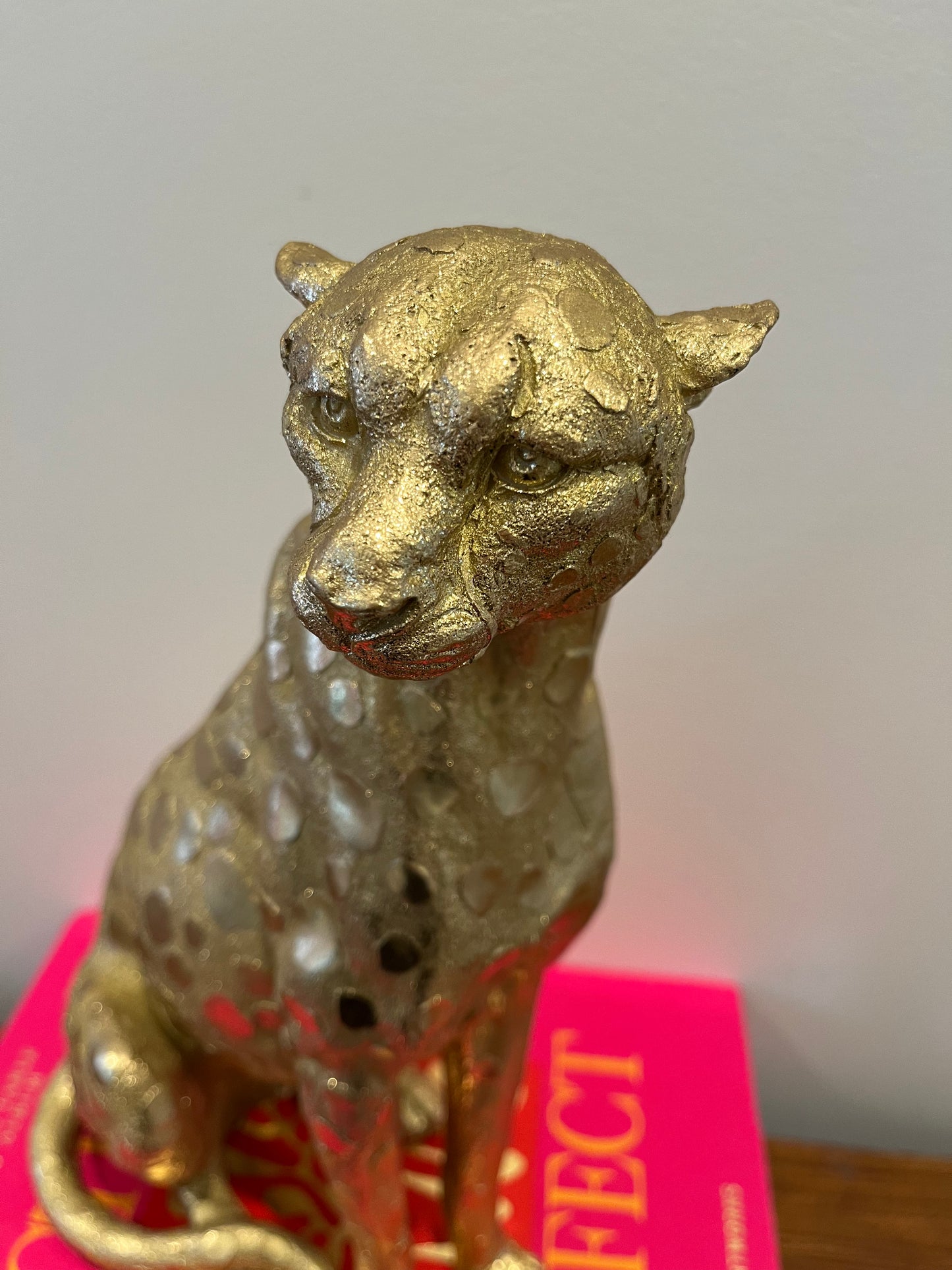 Stunning Leopard Sculpture