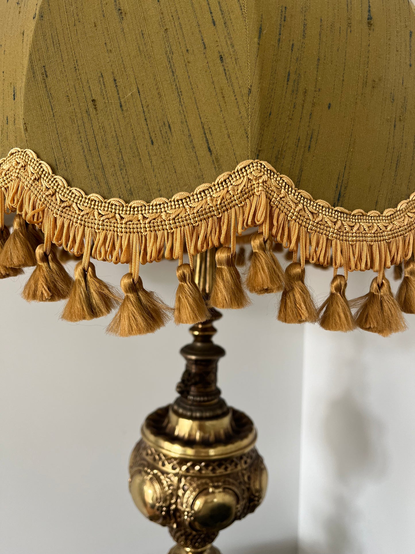 Beautiful Vintage Table Lamp