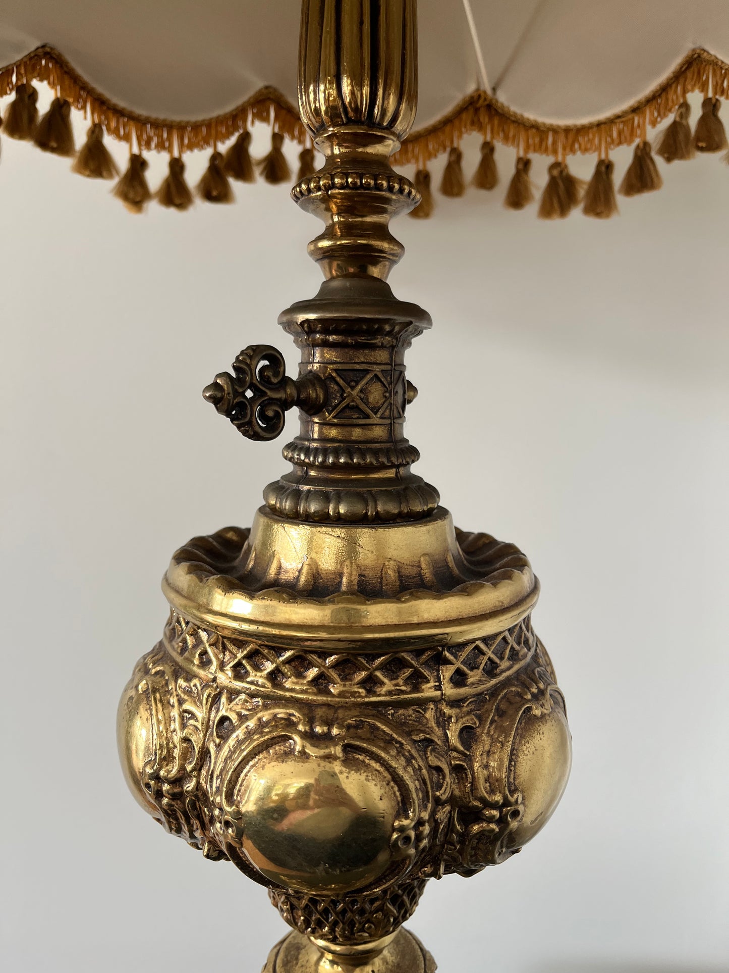 Beautiful Vintage Table Lamp