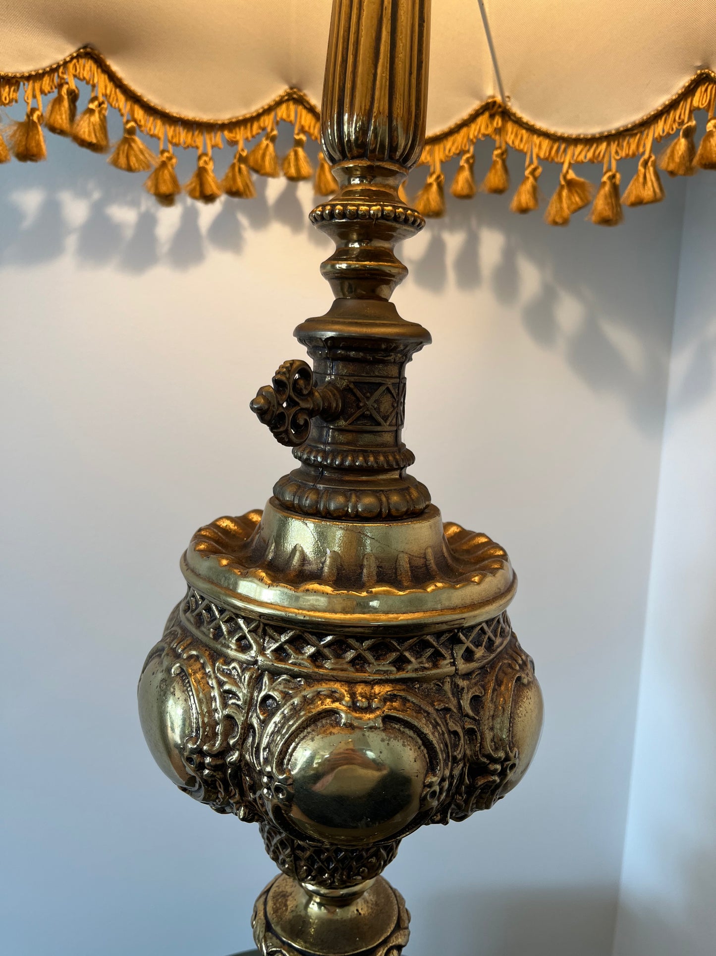 Beautiful Vintage Table Lamp